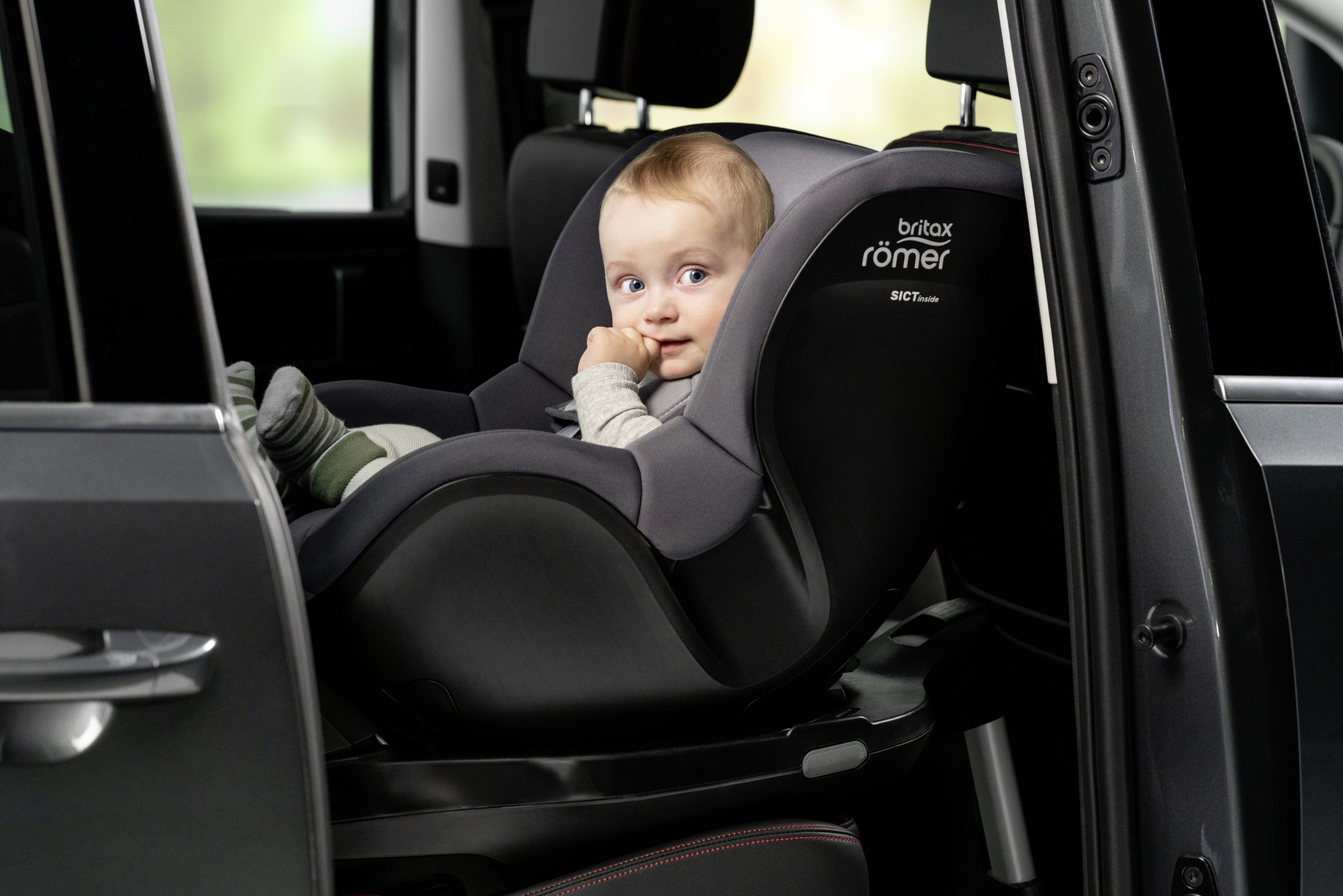 Автокресло 1 britax roemer